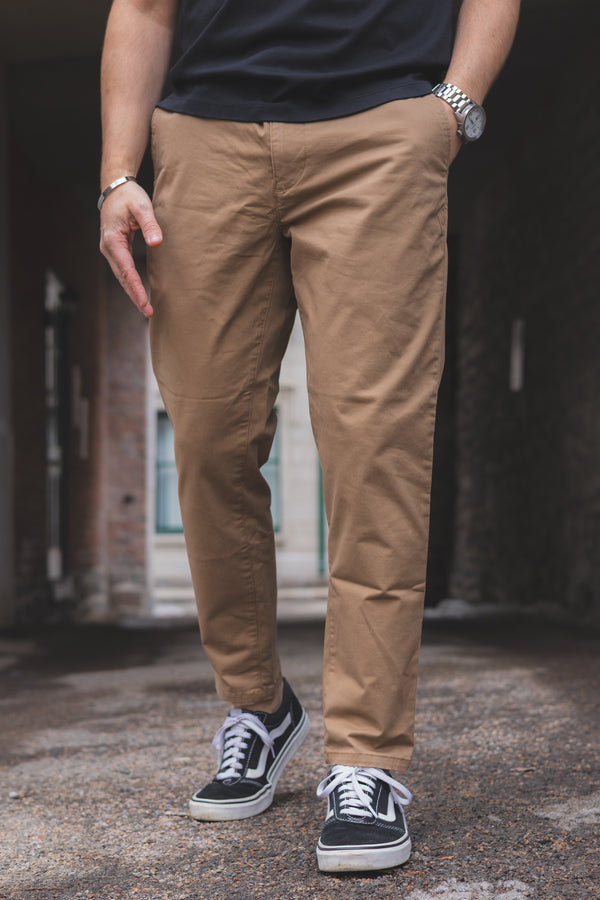 Core Stretch Chino Almond