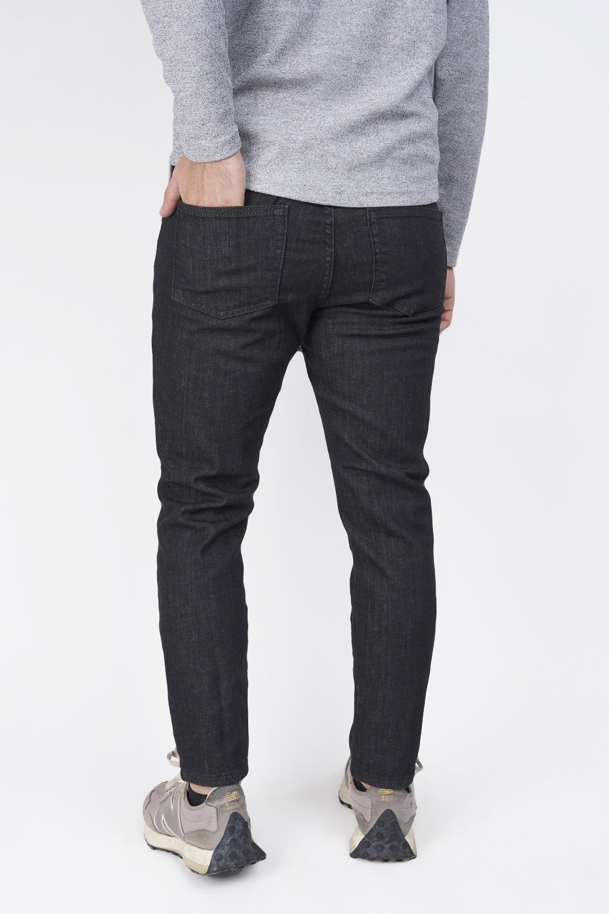 The Bruce Black | Jeans for Short Men | Under 510 – Under 5'10